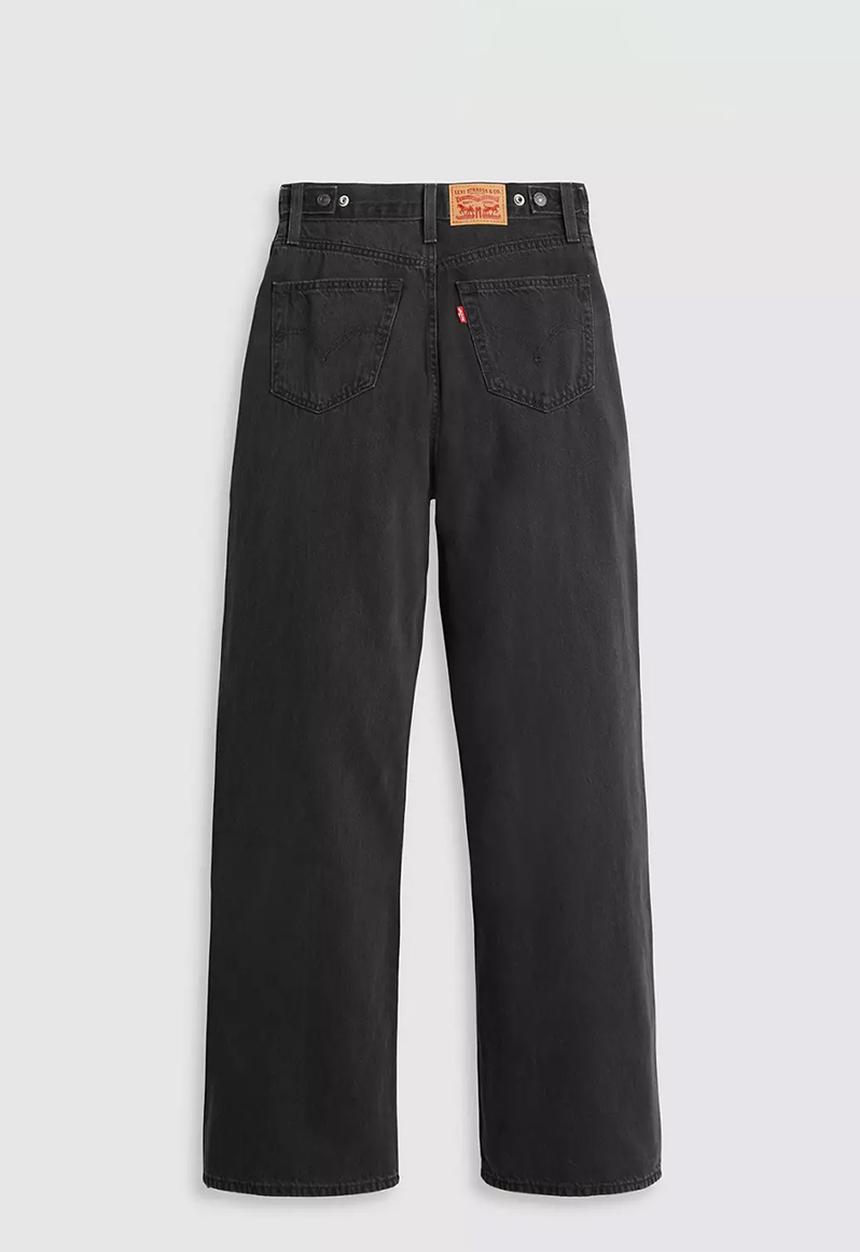 Levi’s® - Cinch Baggy Jeans - Capturing Moments