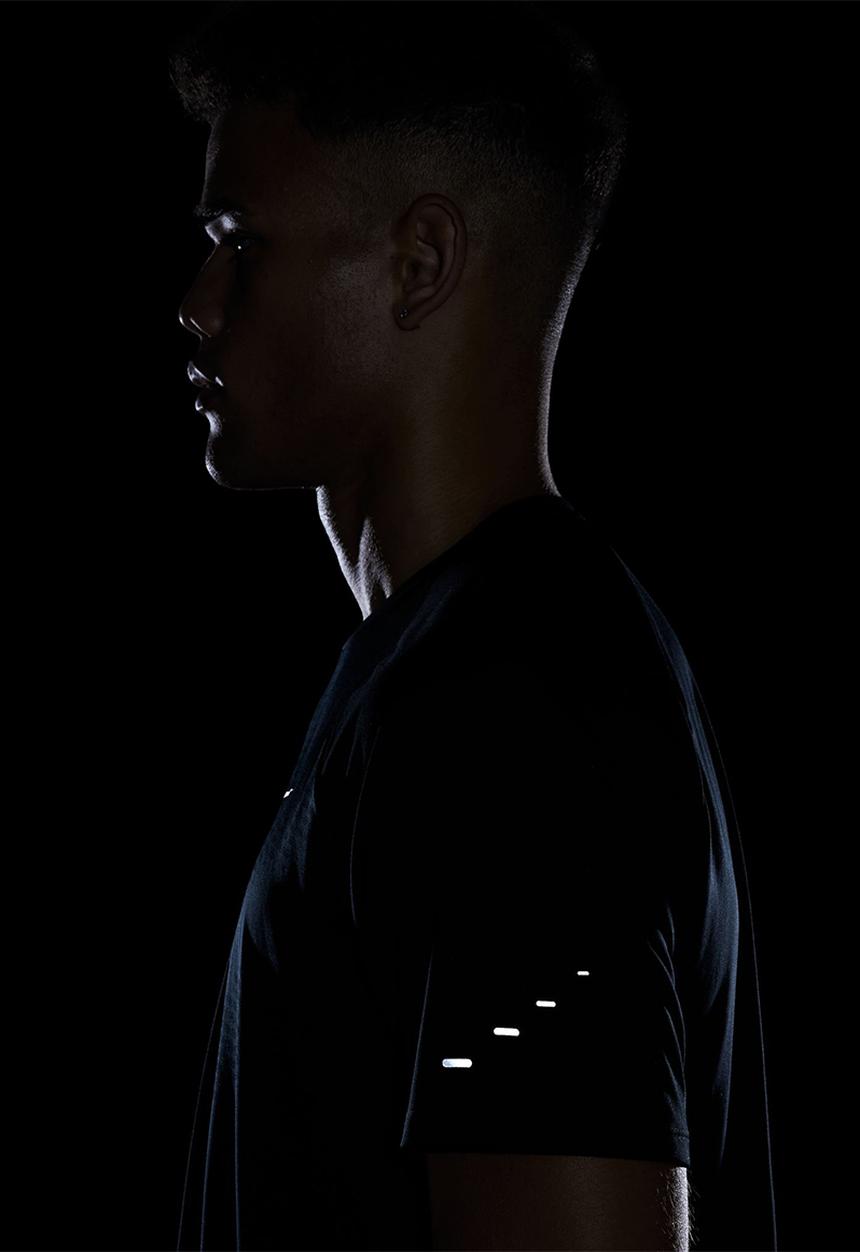 Nike - Stride  Dri-FIT ADV Short-Sleeve Running Top - Black/Silver