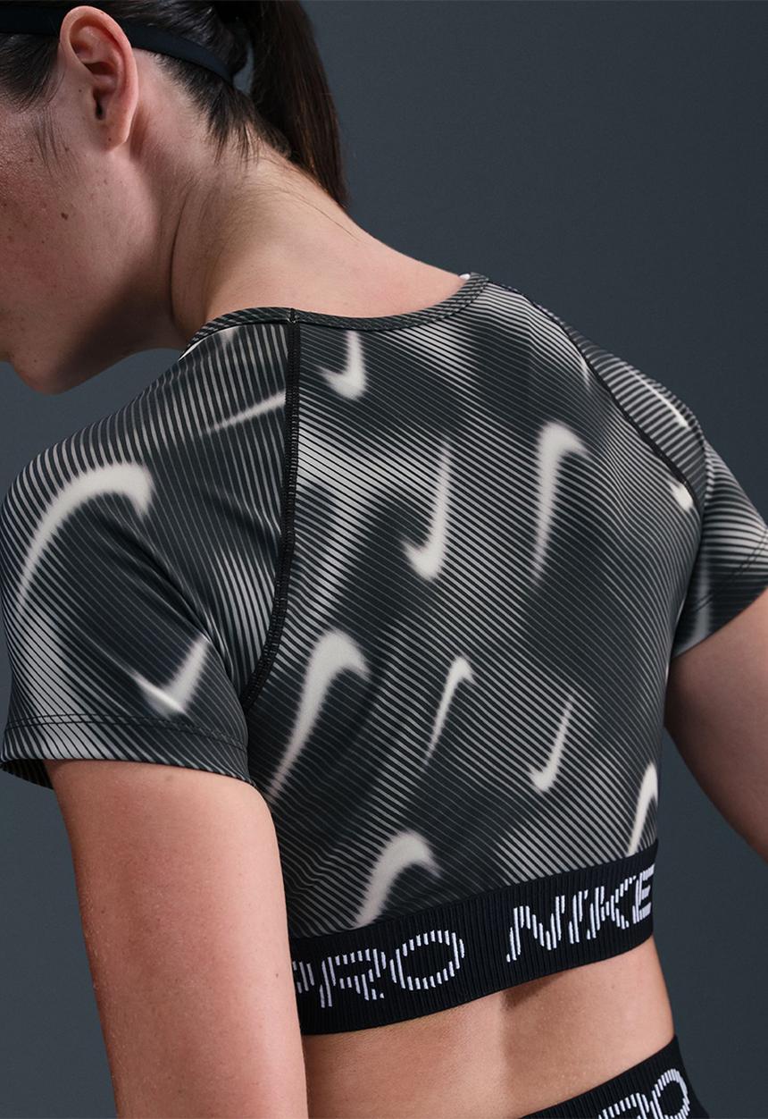 Nike - Nike Pro Short Sleeve Top - Print