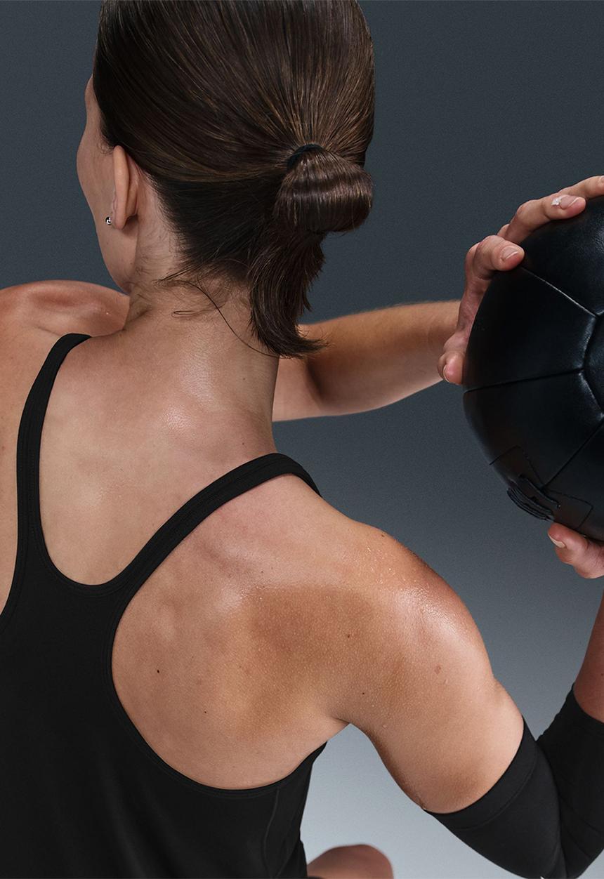 Nike - Dri-Fit Strappy Tank Top - Black