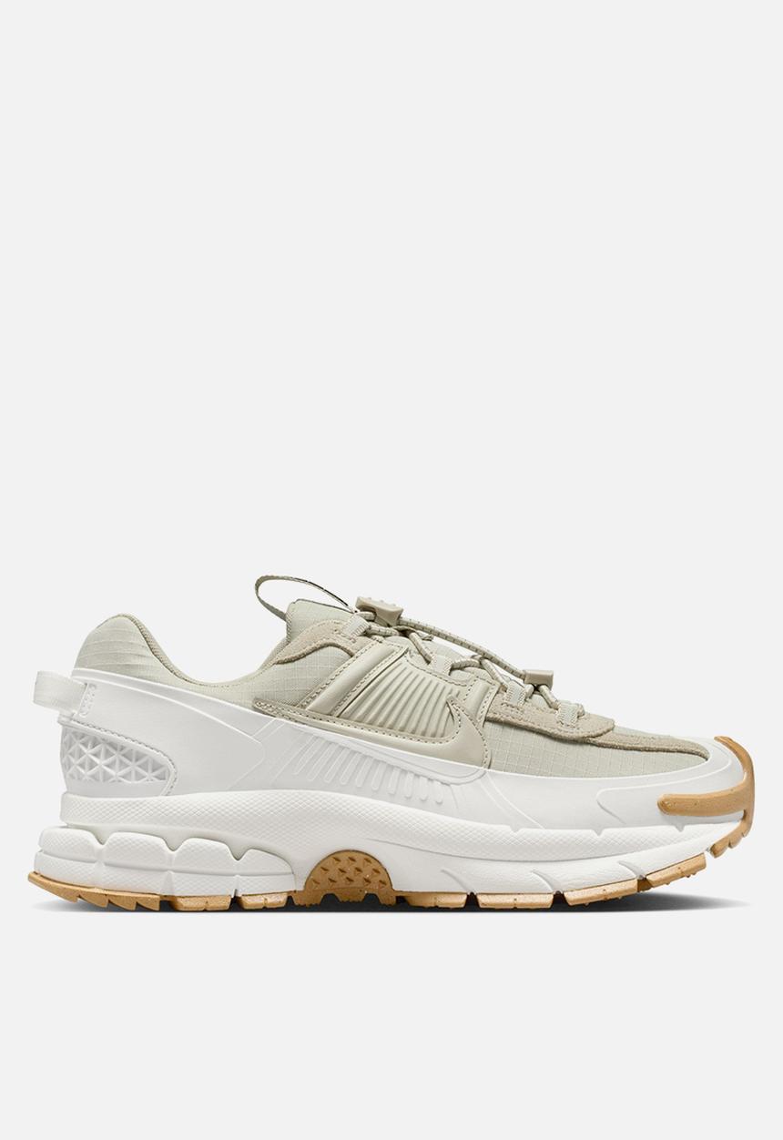 Nike - Zoom Vomero Roam