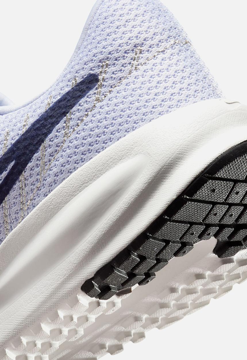 Nike - Run Defy