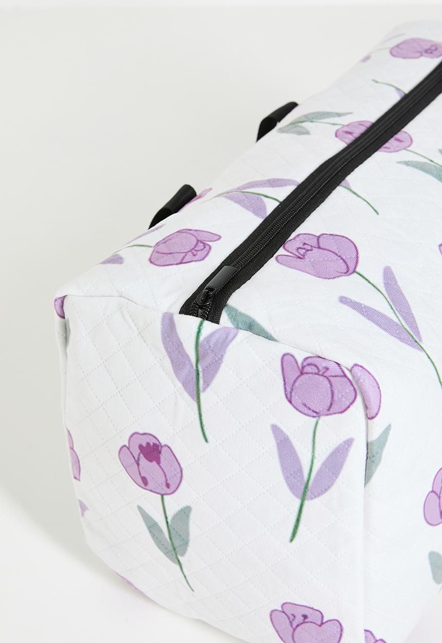Pop Candy - Quilted travel duffle bag - white/floral aop