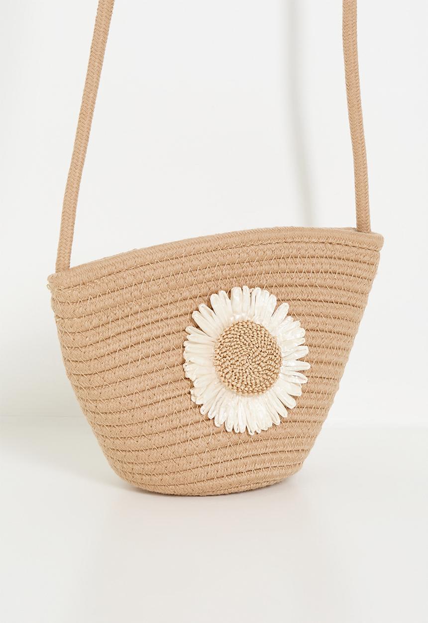 Pop Candy - Bucket-shaped straw bag with woven flower feature - natural