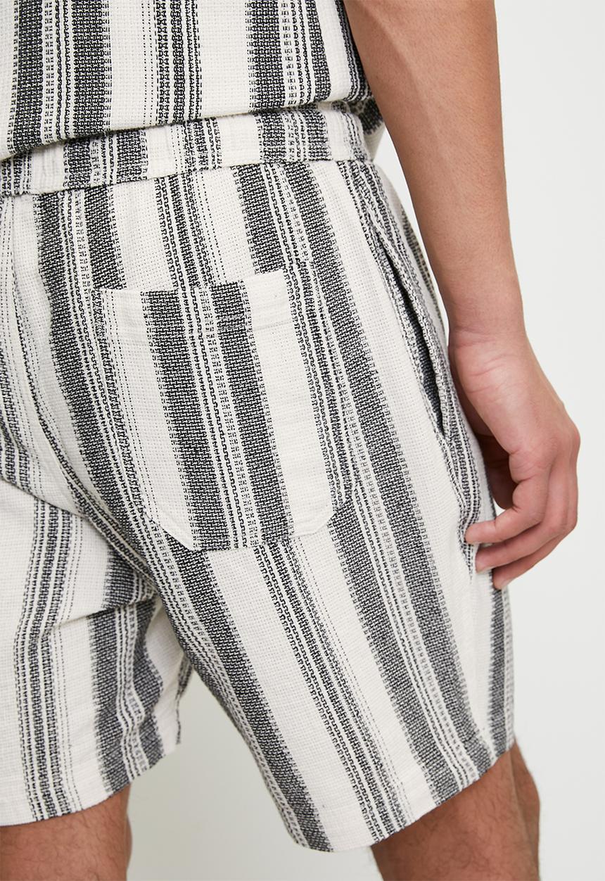 Brave Soul - Shorts - Ecru & Black