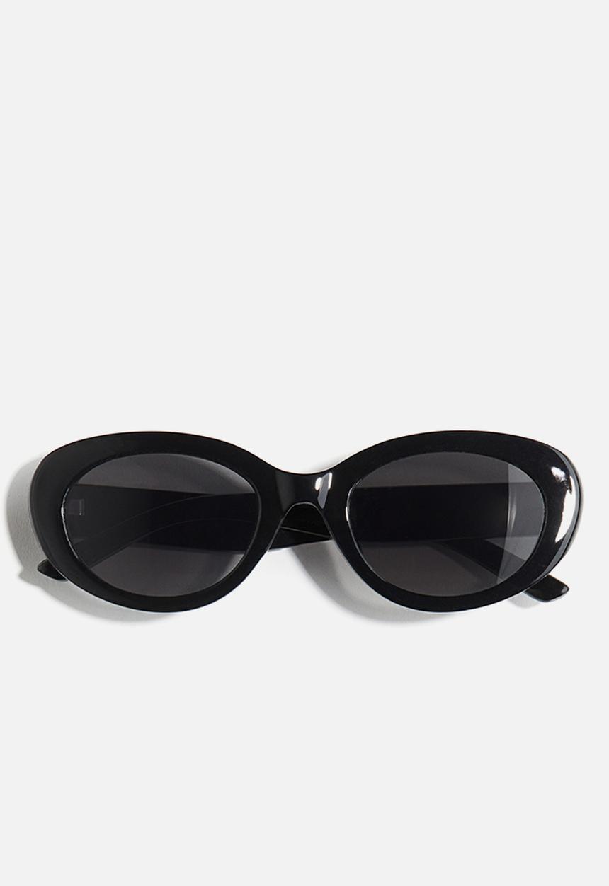 H&M - Oval sunglasses - black