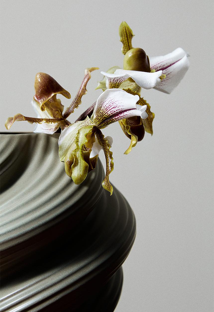 H&M - Stoneware vase - dusty green