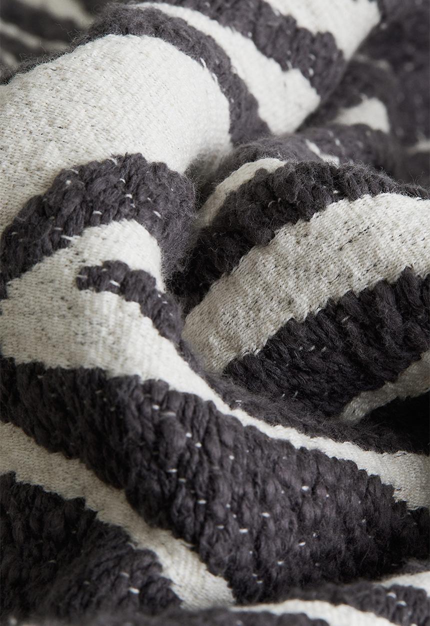 H&M - Jacquard-weave cushion cover - dark grey/patterned