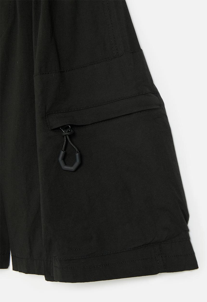 Pop Candy - Cargo shorts with gusseted pockets - black