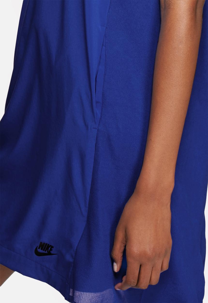 Nike - Bonded dress