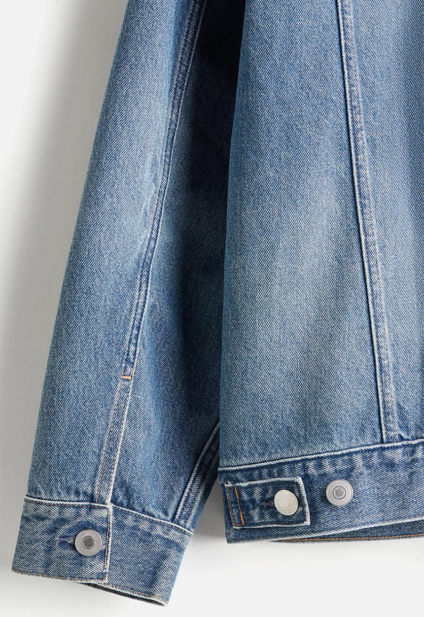 H&M - Loose fit denim jacket - light denim blue 