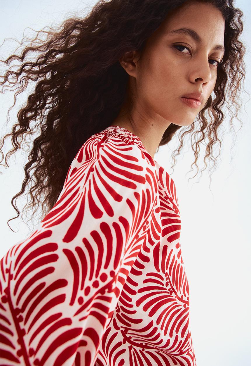 H&M - Band-collar blouse - white/red patterned 