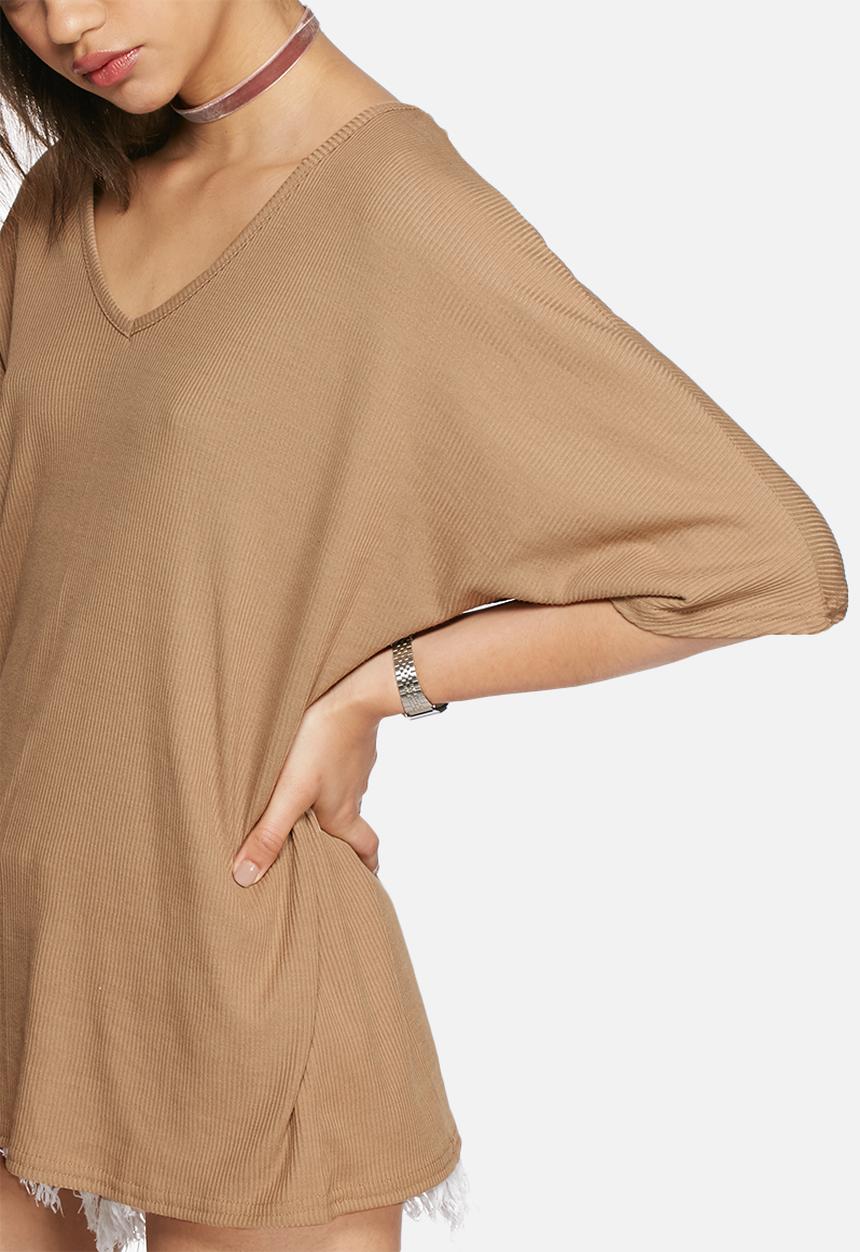 Daisy Street - V-Neck tee