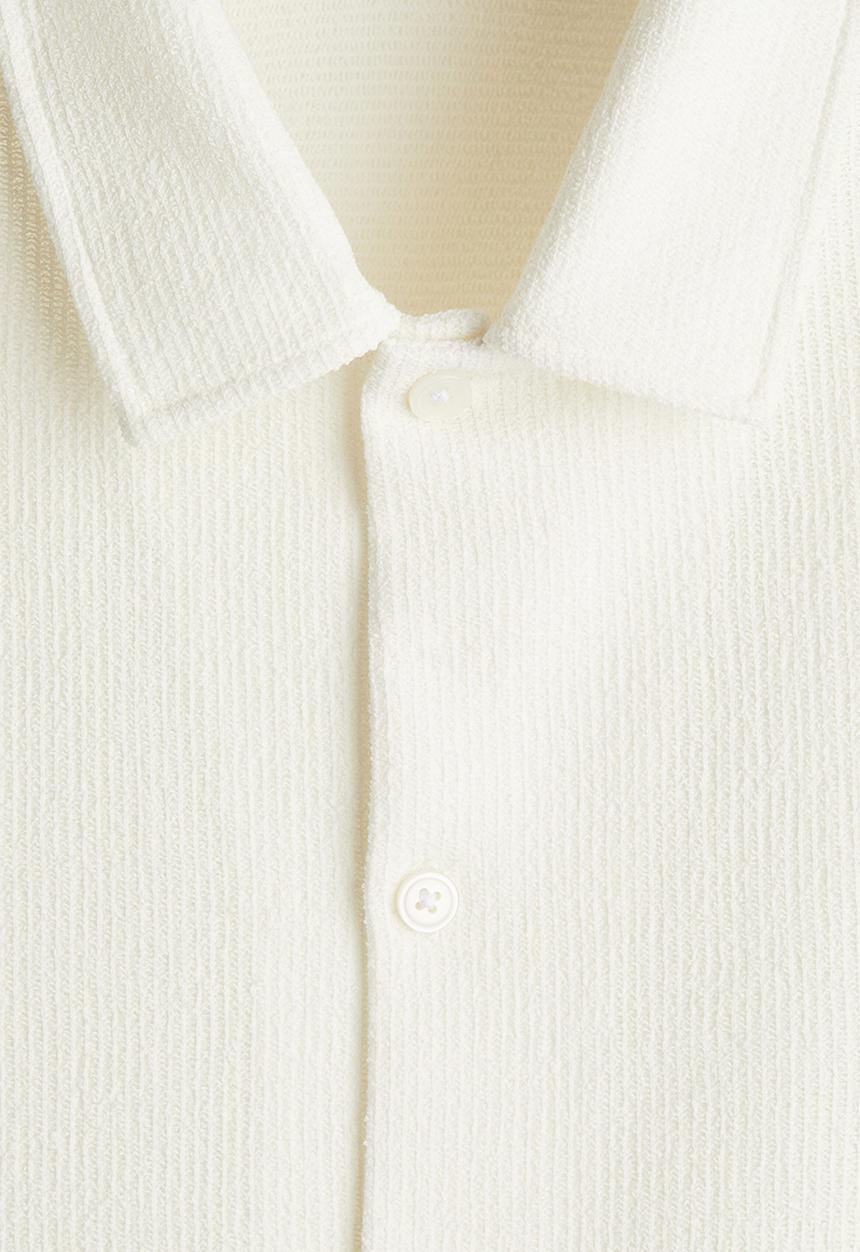 H&M - Regular fit short-sleeved jersey shirt - cream