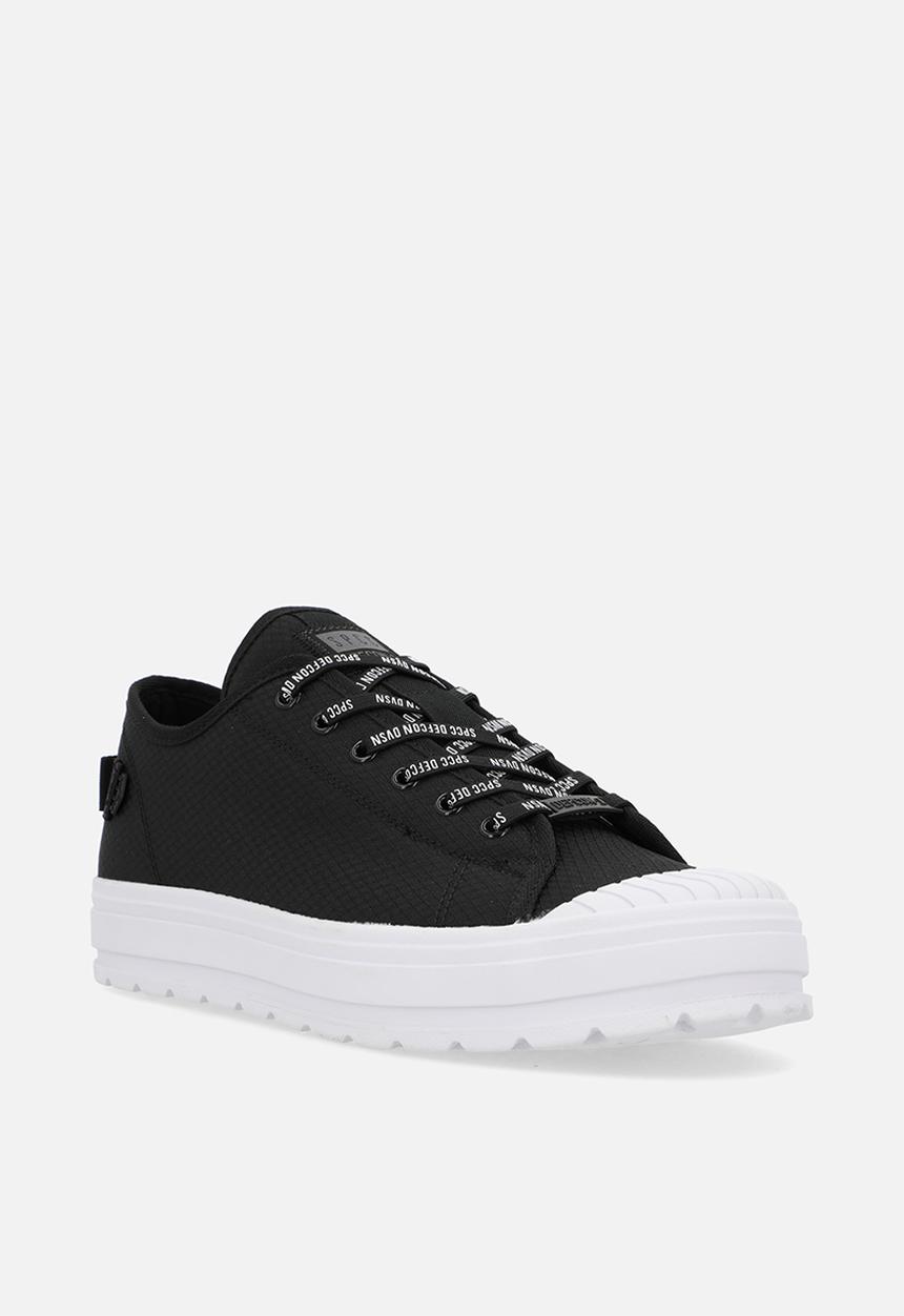 S.P.C.C - Surge Defcon Lo Sneaker - Black + White
