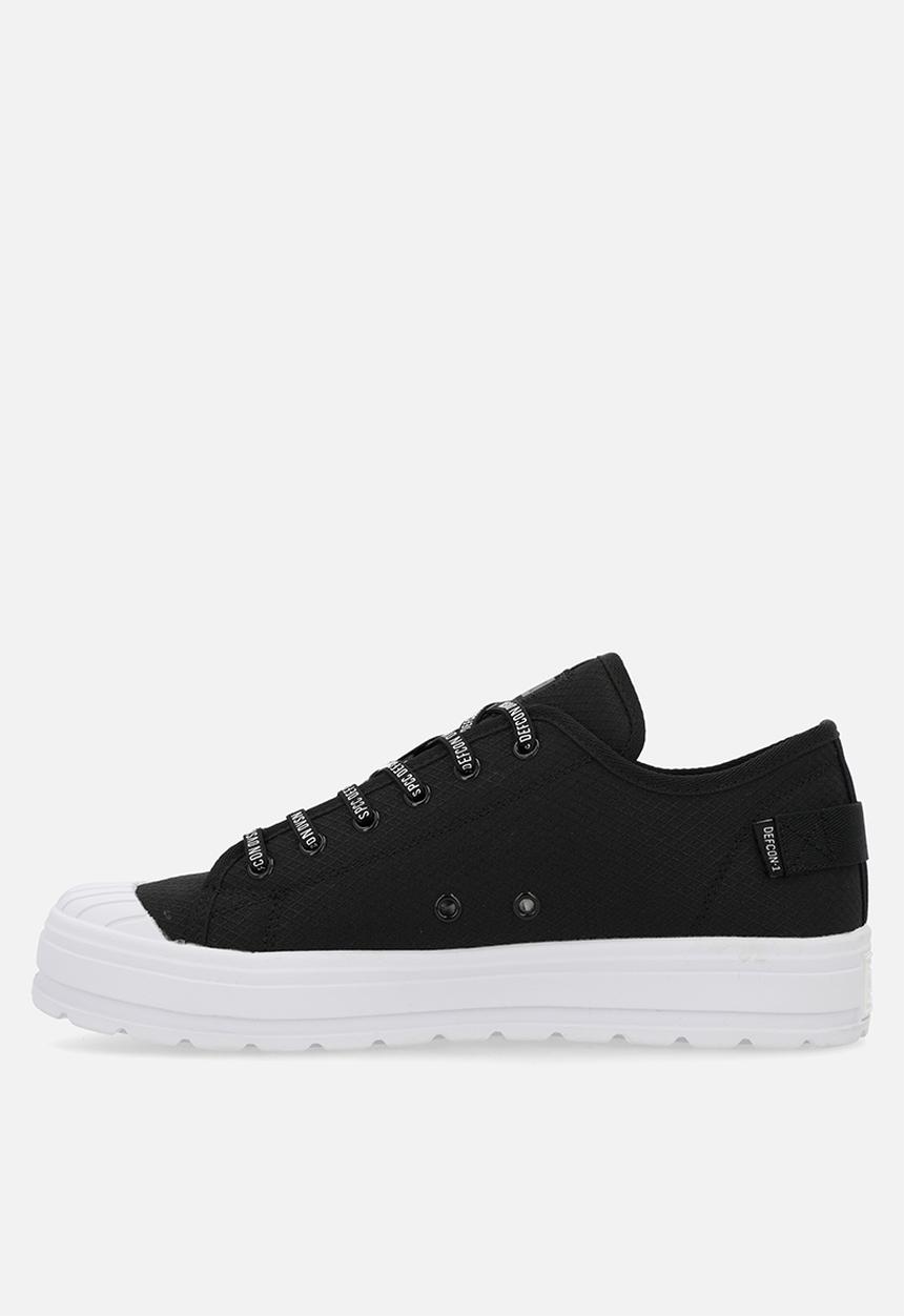S.P.C.C - Surge Defcon Lo Sneaker - Black + White