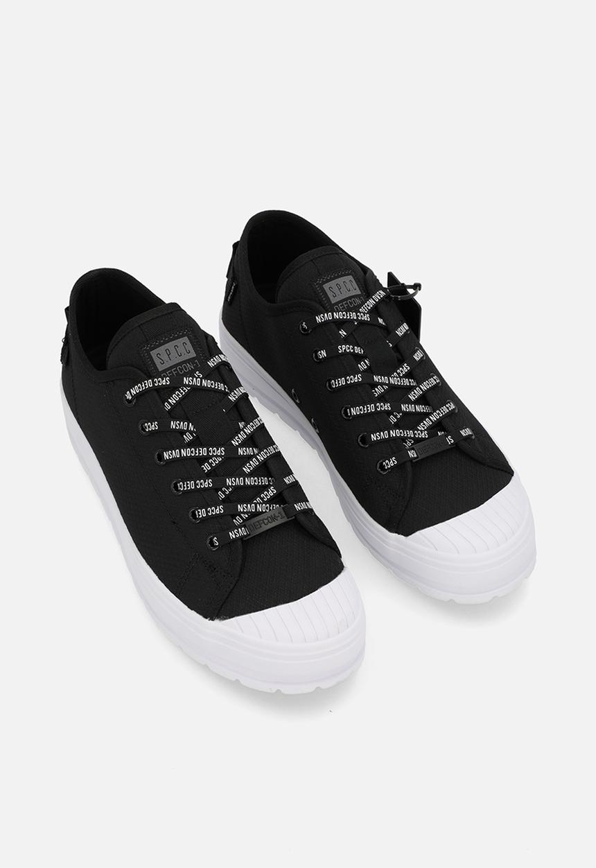 S.P.C.C - Surge Defcon Lo Sneaker - Black + White