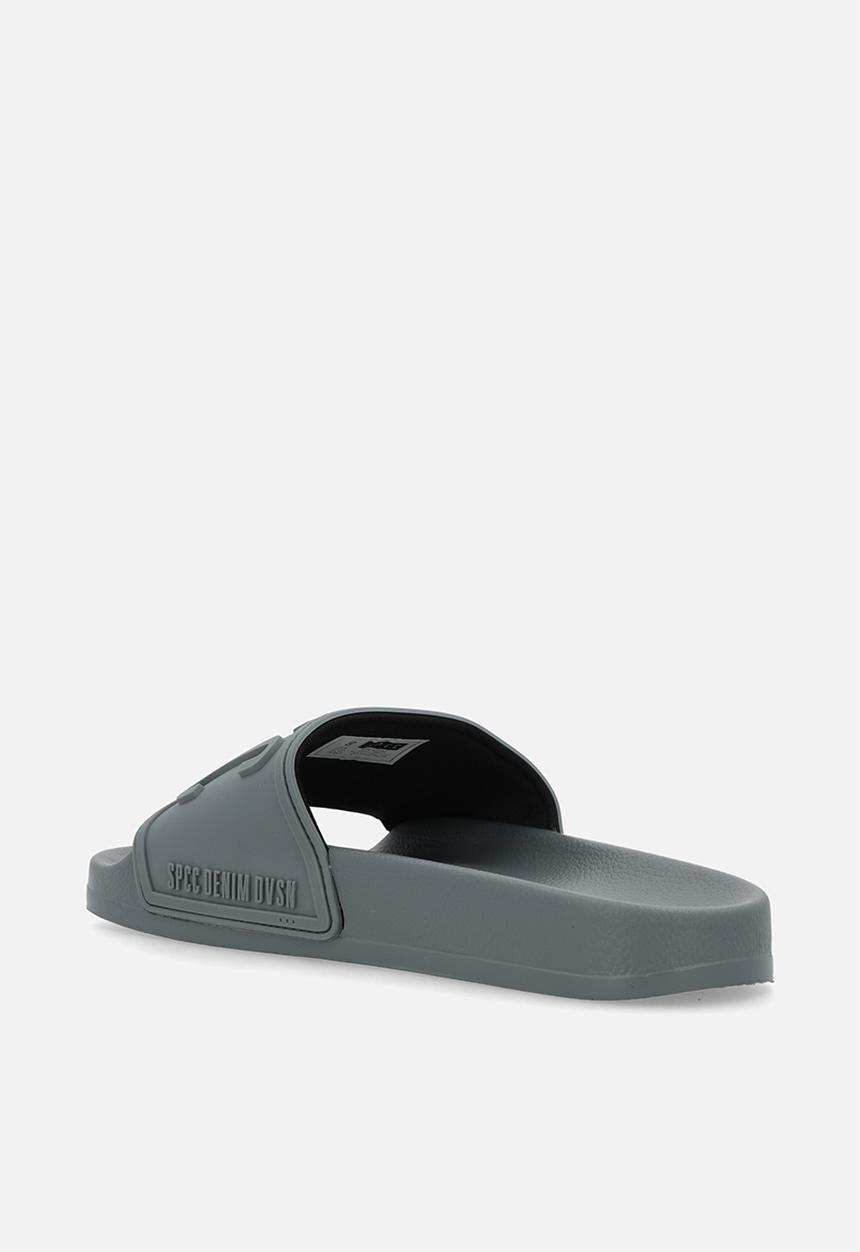 S.P.C.C - Ortiz Slider  - Celeste
