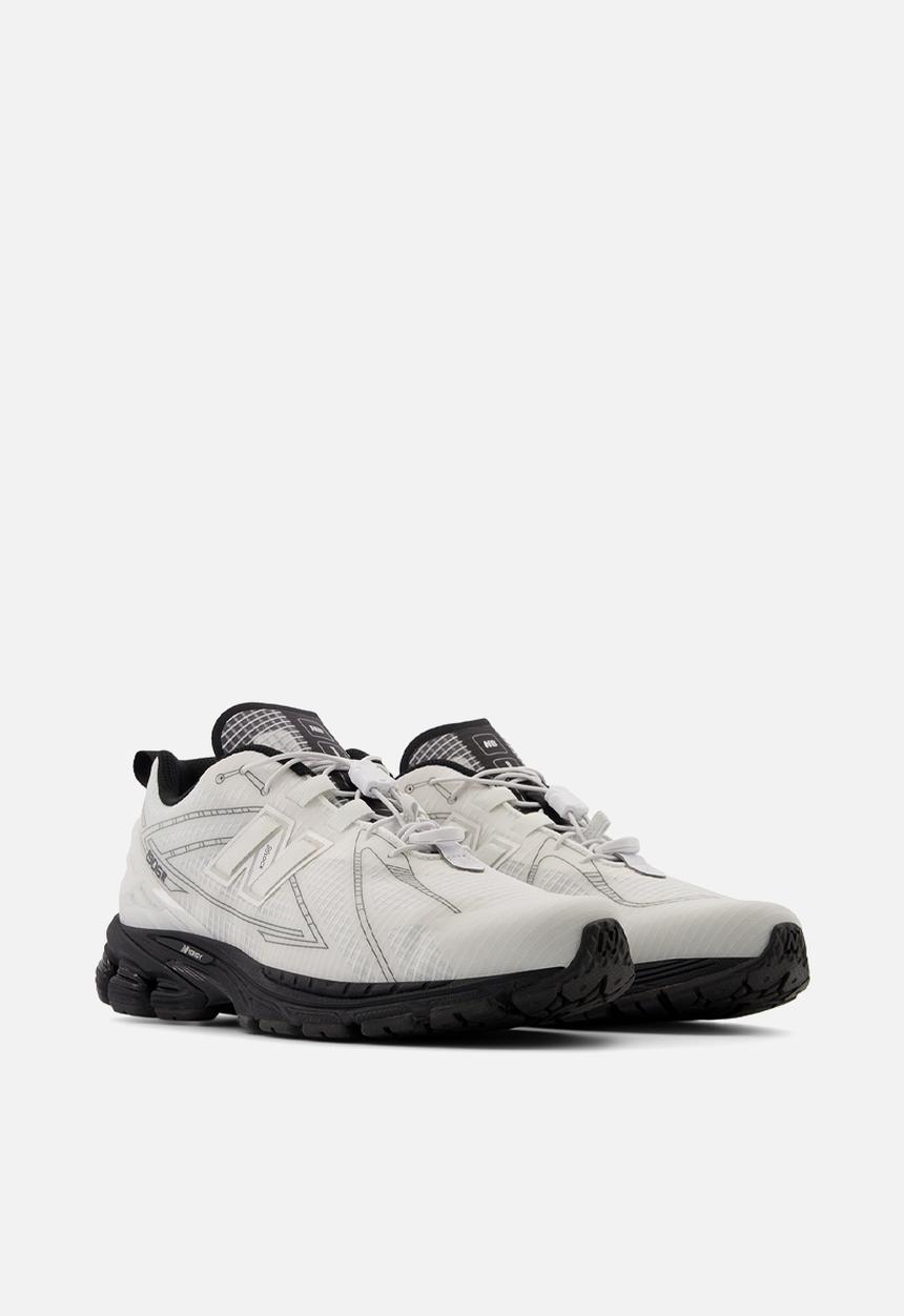 New Balance  - U1906R v1