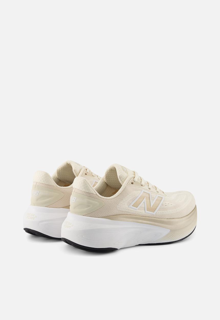 New Balance  - Fresh Foam X More v6
