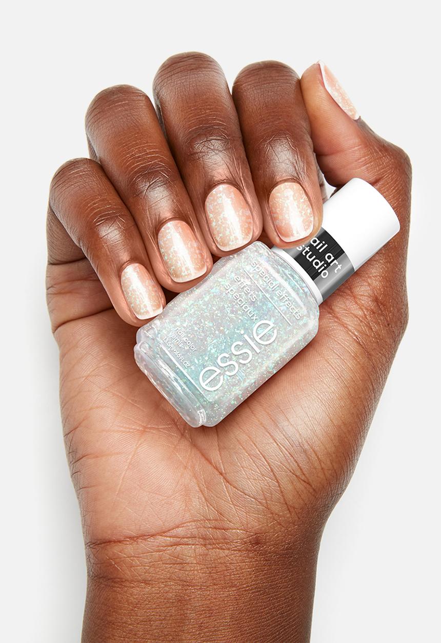 Essie - Nail Color - 7 Identity Illusion