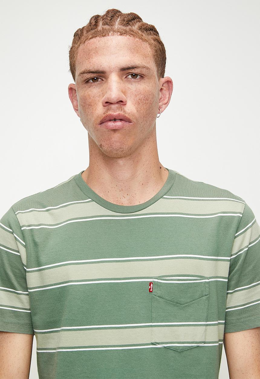 Levi’s® - Ss Classic Pocket Tee - Zachary Stripe Laurel Wreath Jersey