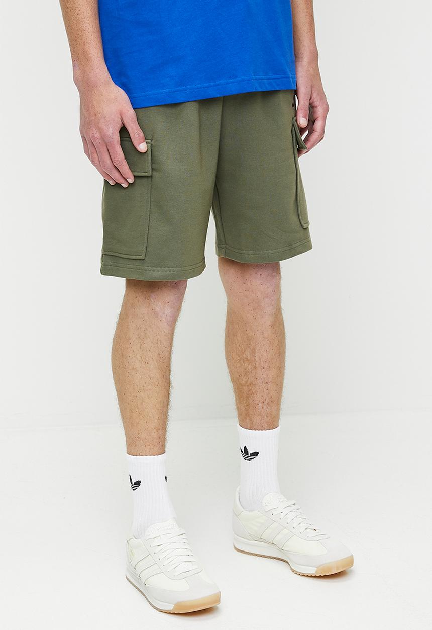 adidas Performance - Feelcozy Cargo Shorts  - Oli Green