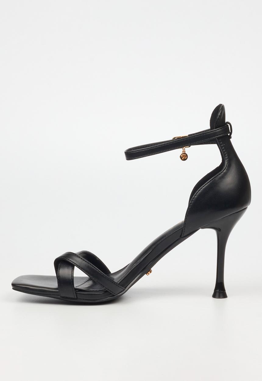 Miss Black - Chanel 4 toe-loop heel - black