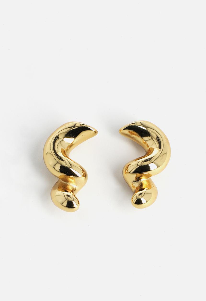 Zoe on Trend - Organic design trend earrings - gold