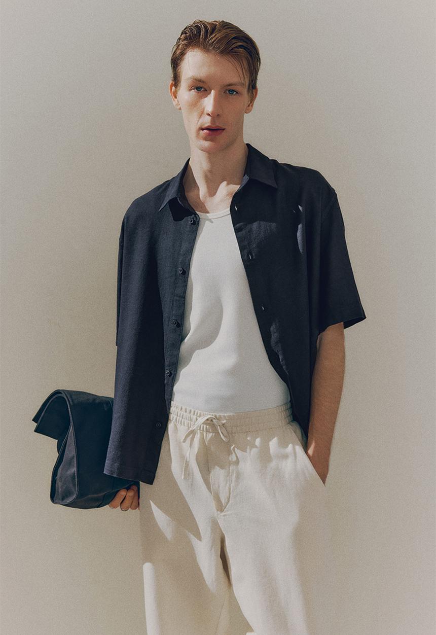 H&M - Loose fit short-sleeved linen-blend shirt - navy blue