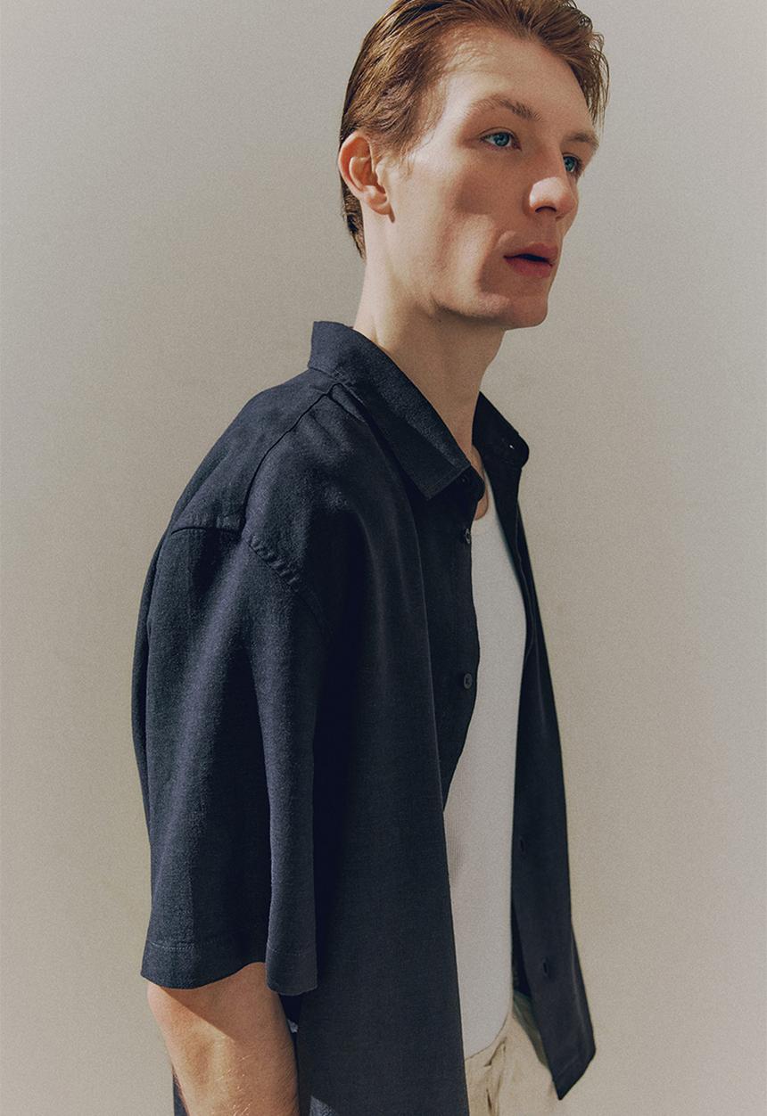 H&M - Loose fit short-sleeved linen-blend shirt - navy blue