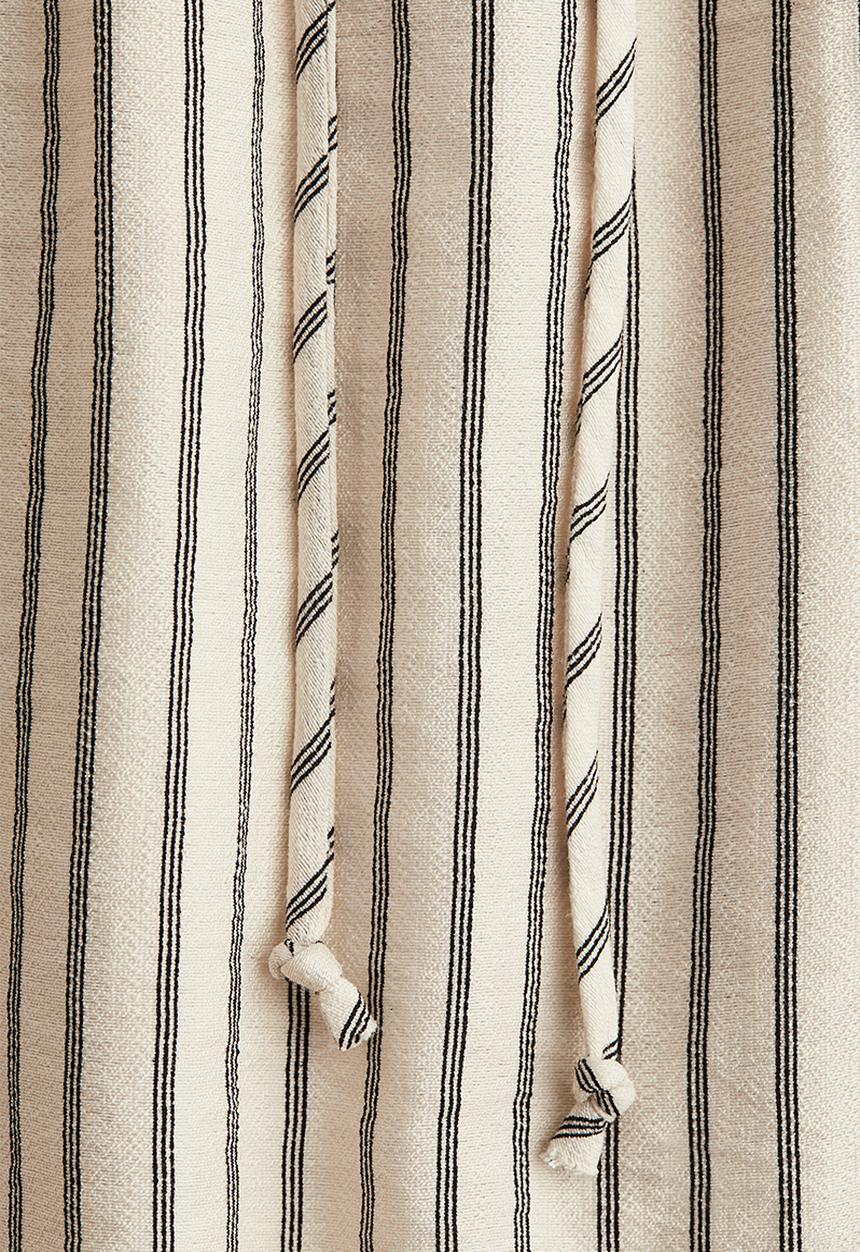 H&M - Drawstring shorts - cream striped