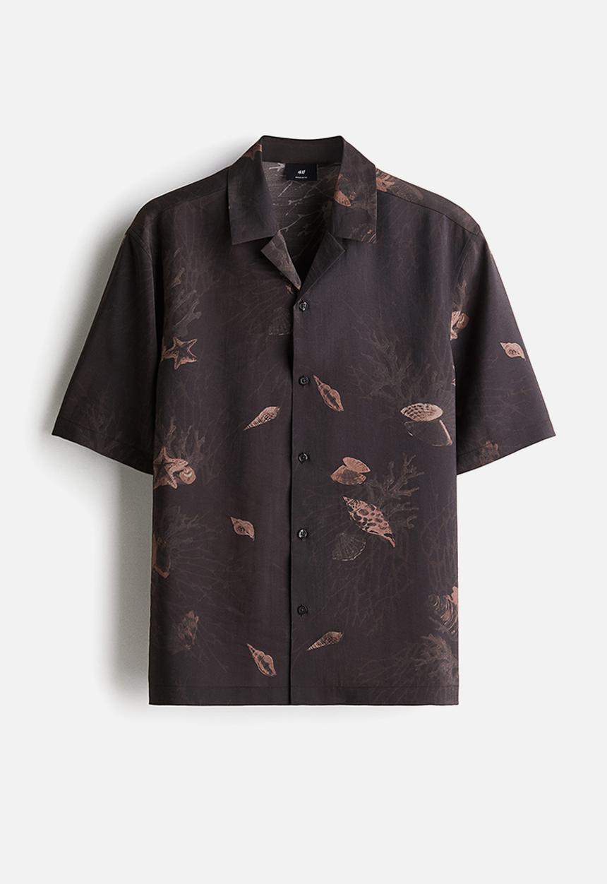 H&M - Regular fit lyocell-blend resort shirt - dark brown patterned 