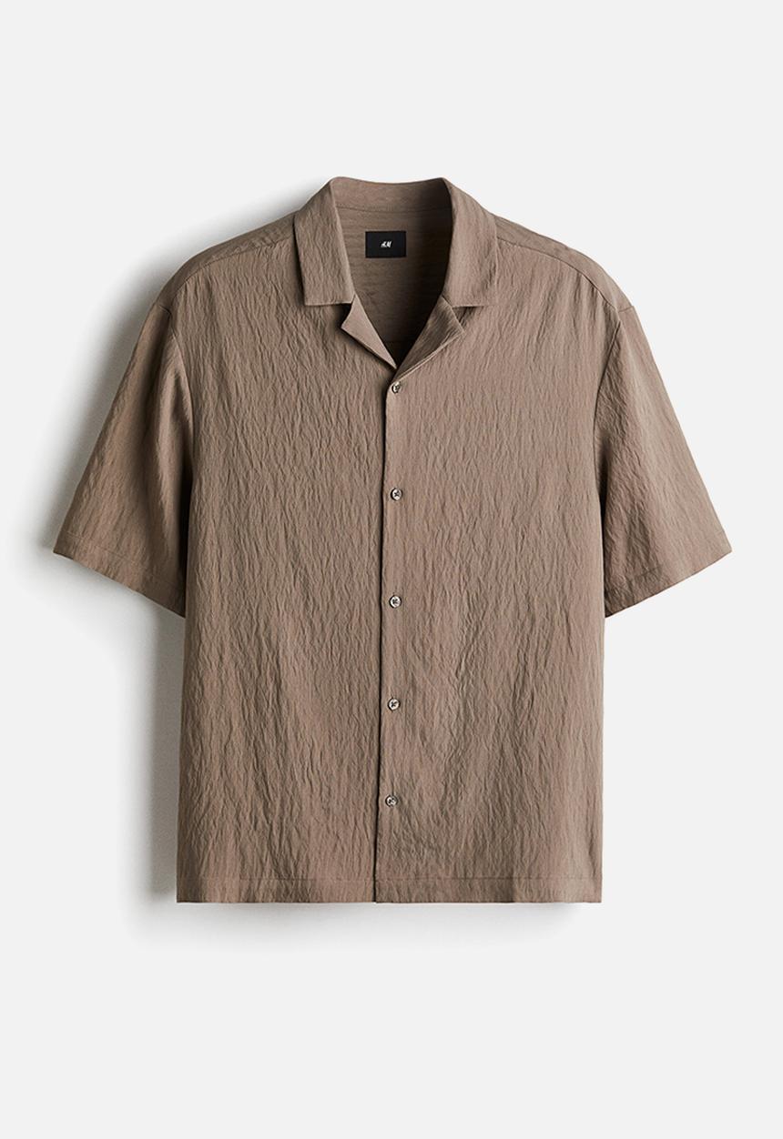H&M - Loose fit crinkled resort shirt - dusty brown