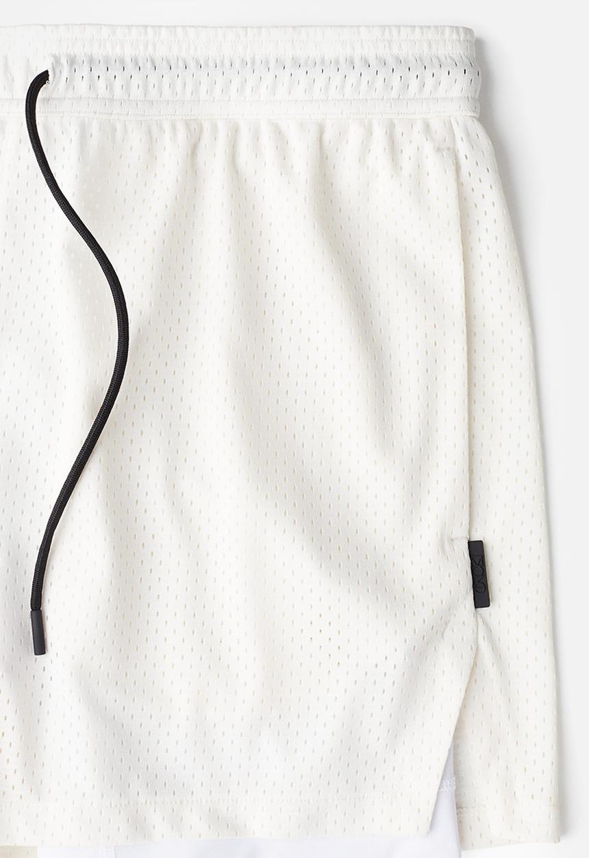 H&M - Mid-length 2-in-1 sports shorts with drymove™ - cream