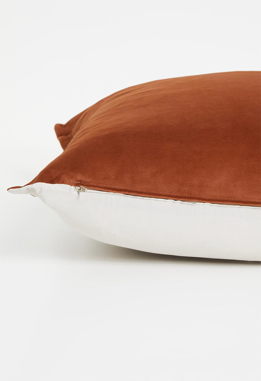 Grey Gardens - Vevo Cushion Cover - Deep Red
