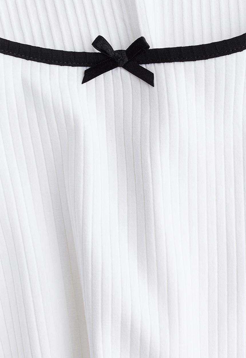 H&M - Overlock-detail flared-skirt dress - white