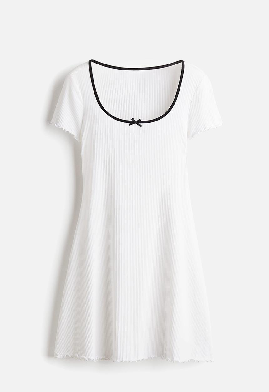 H&M - Overlock-detail flared-skirt dress - white