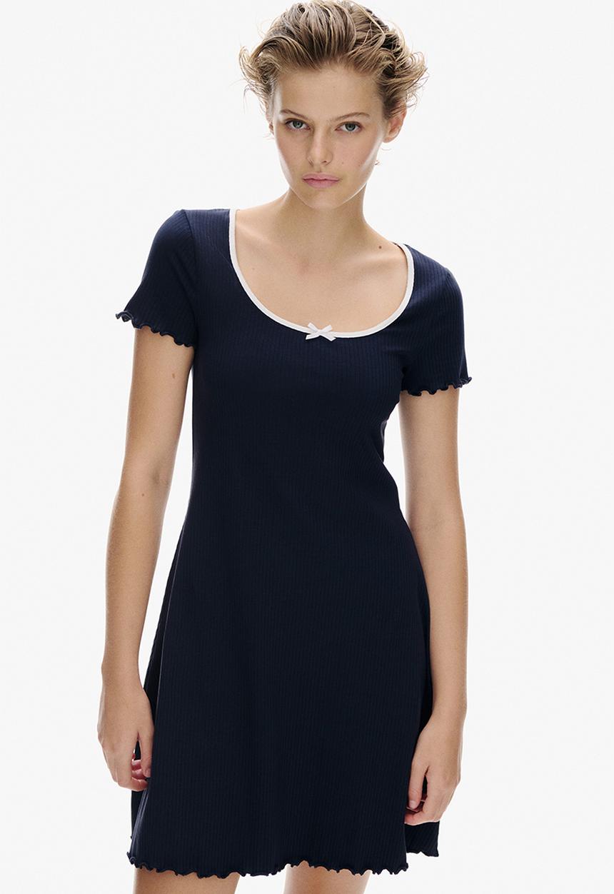 H&M - Overlock-detail flared-skirt dress - dark blue