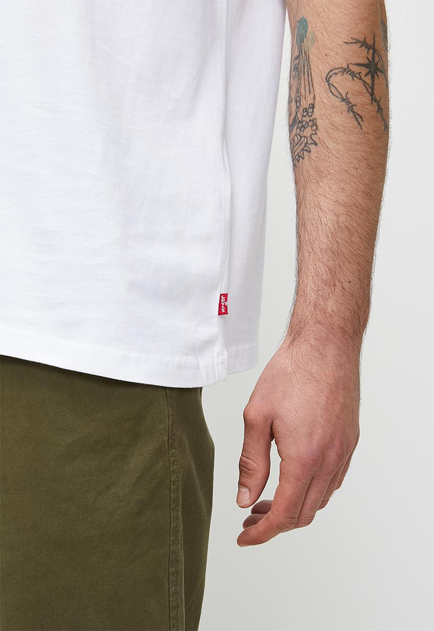 Levi’s® - Ss Relaxed Fit Tee - Serif Logo White+ Graphic