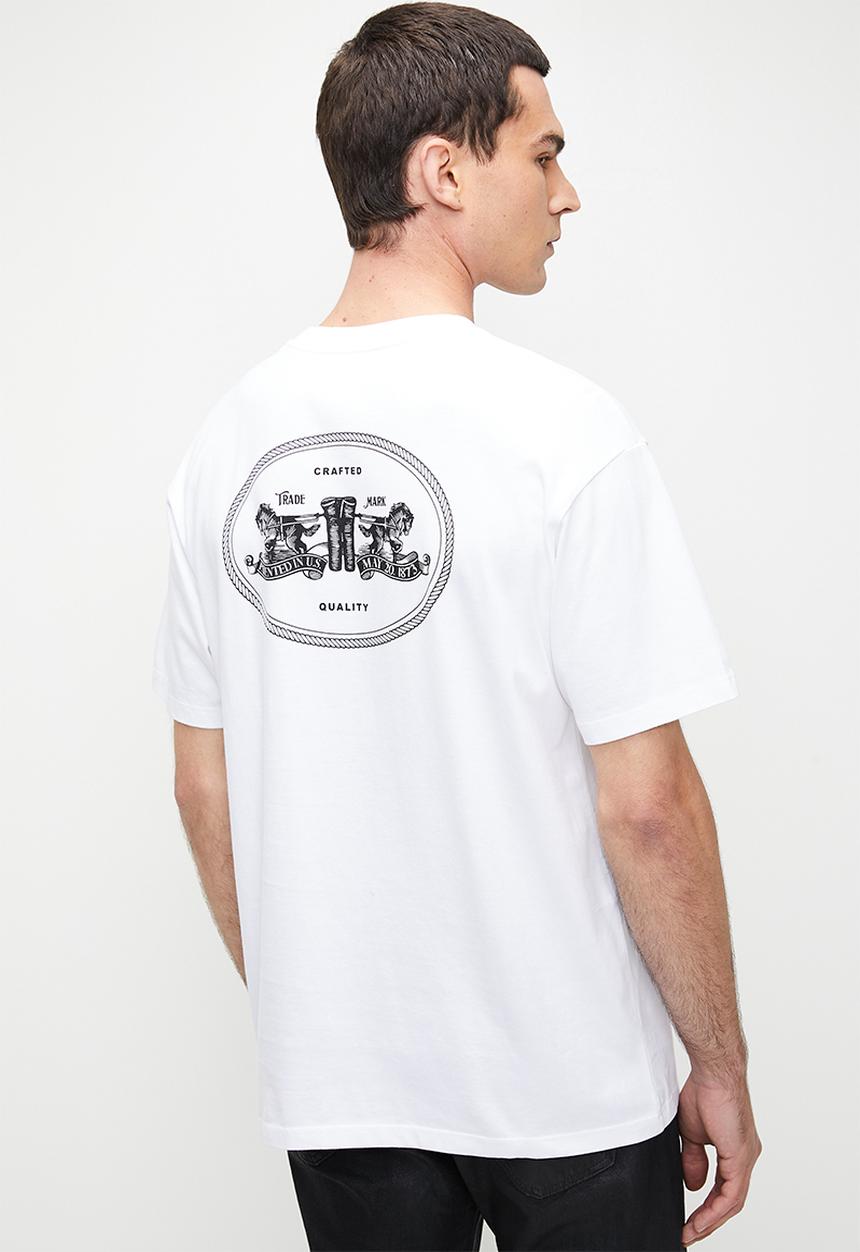 Levi’s® - Vintage Fit Graphic Tee - Bi Badge Bw 4 White Plus Graphic