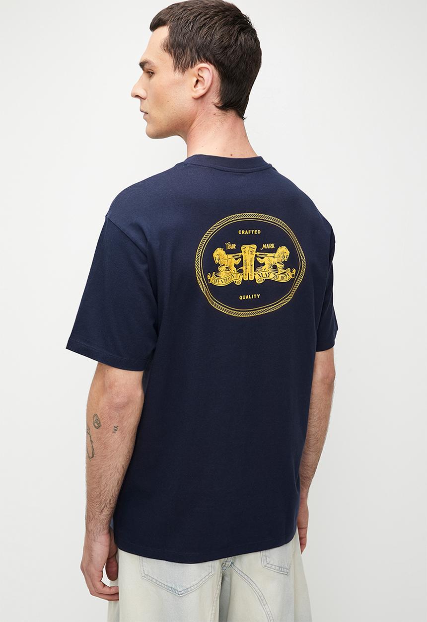 Levi’s® - Vintage Fit Graphic Tee - Bi Badge Bw 3 Navy Blazer Graphic