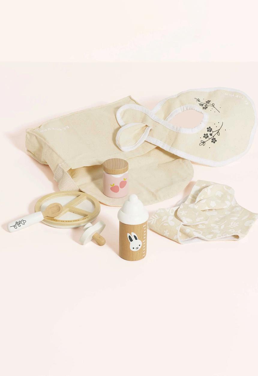 Le Toy Van - 8pcs Nursing Kit and Bag - multi