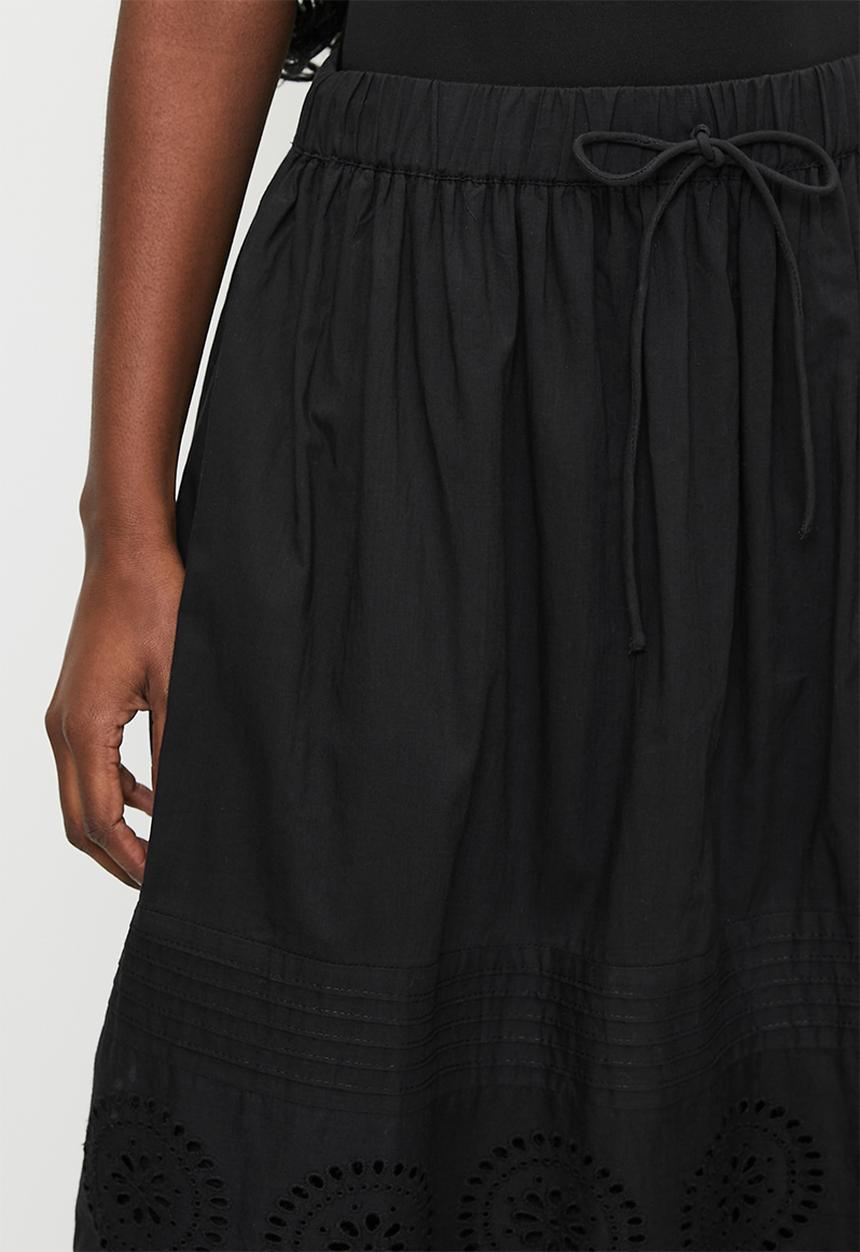 Brave Soul - Ladies Tiered Maxi Skirt With Embroidery Detail - Black