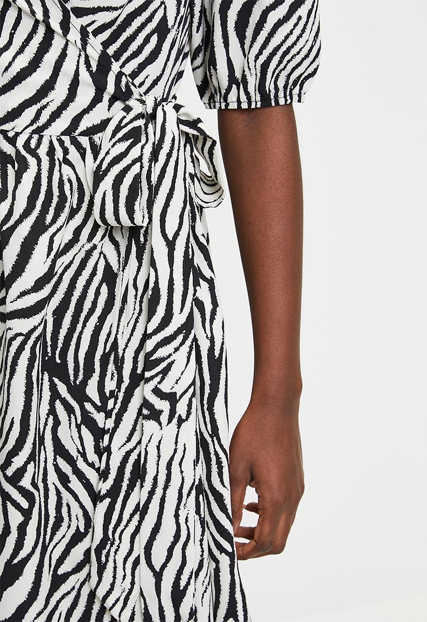 Brave Soul - Ladies Quarter Length Sleeve Maxi WrapDress With Tier Hem - Black/White Zebra