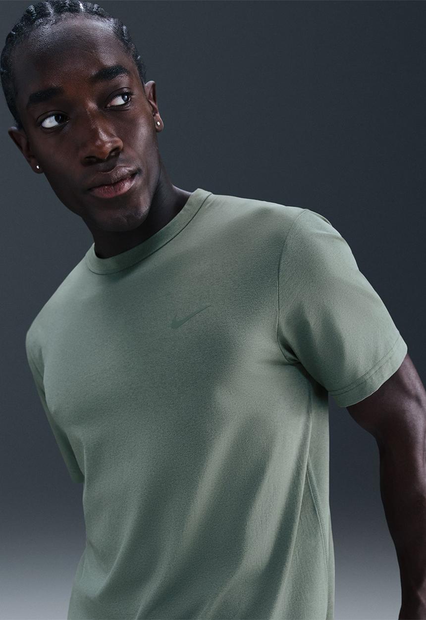 Nike - Hyverse Dri-FIT UV Short-sleeve Versatile Top - Clay Green/Clay Green