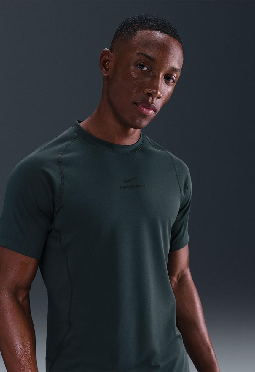 Nike-PRO Dri-FIT Nike-PROt SS Top - Seaweed/Black