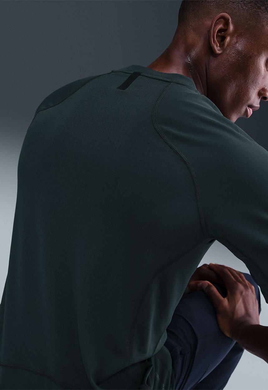 Nike - Nike Pro Training  Dri-FIT Short-Sleeve Top  - Seaweed/Black