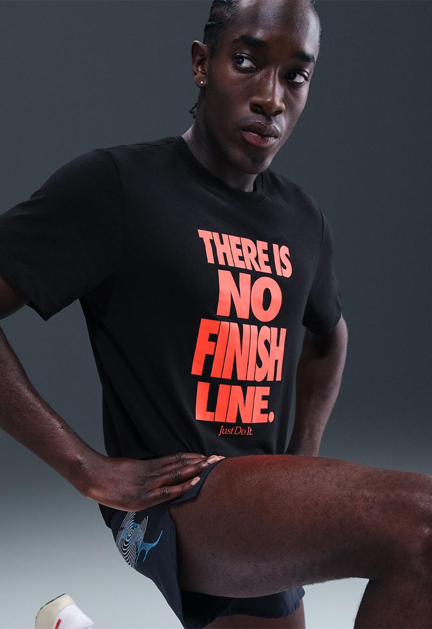 Nike - Dri-FIT Running  Energy Verb T-Shirt  - Black/ight Crimson
