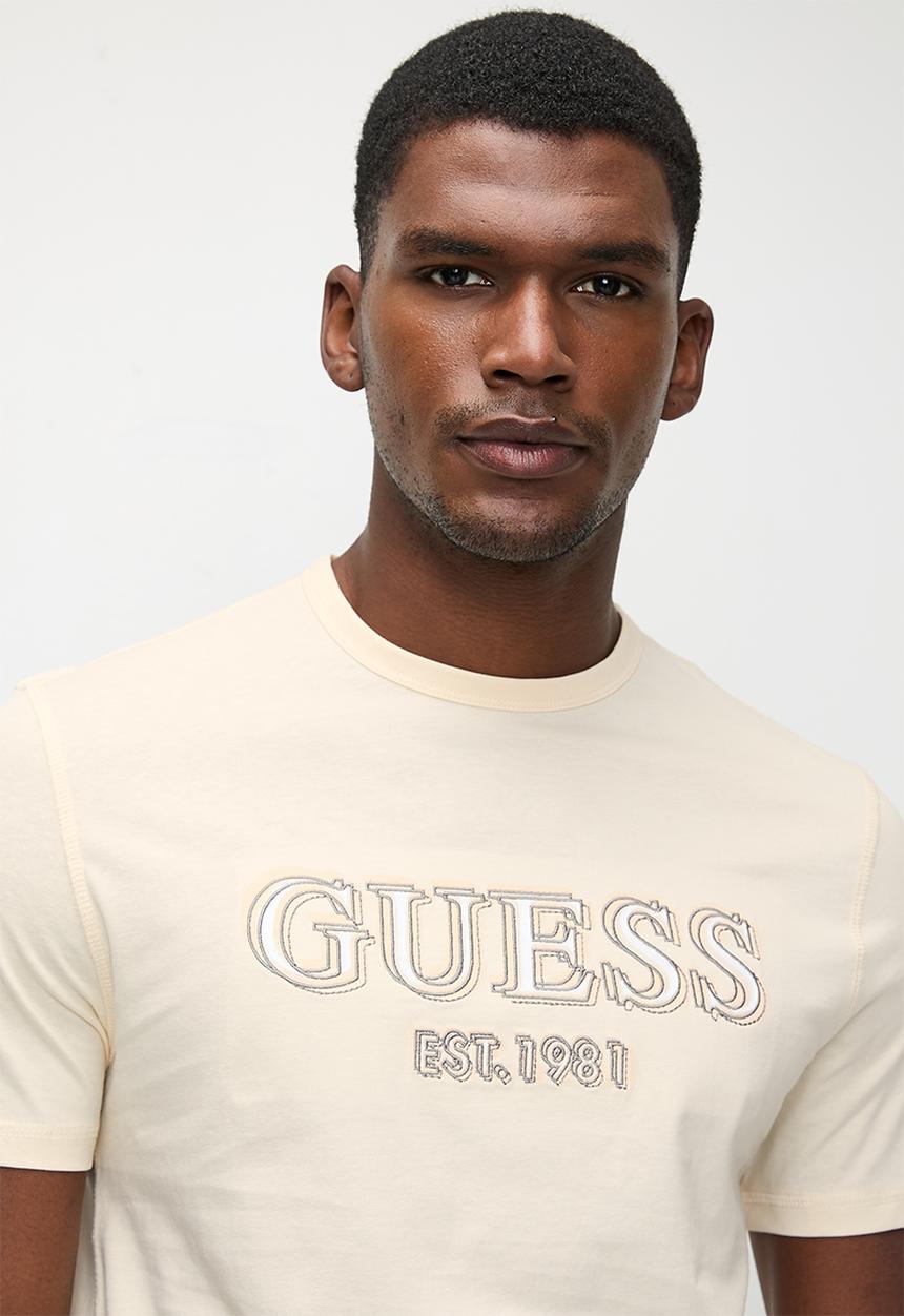 GUESS - Short sleeve Cn Guess Logo Tee - Pearl White